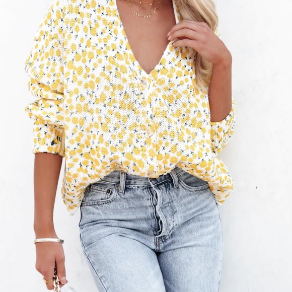 VICI Women's NWT NEW! Fresh as a Daisy Button Front Knit Cardigan Yellow… - Picture 9 of 14